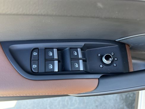 Certified 2025 Audi Q5 2.0T Premium Plus w/ Premium Plus Package image 15