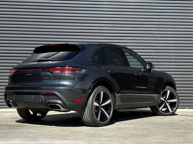 Certified 2026 Porsche Macan AWD/4WD image 7