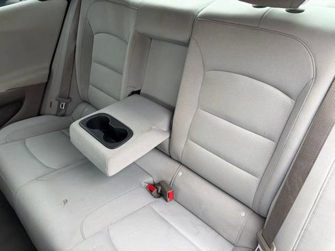 Used 2022 Chevrolet Malibu LT FWD image 25