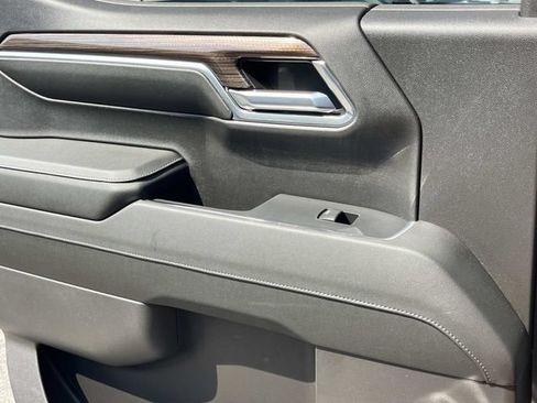Used 2023 Chevrolet Silverado 1500 LT Trail Boss w/ LT Trail Boss Premium Package AWD/4WD image 21