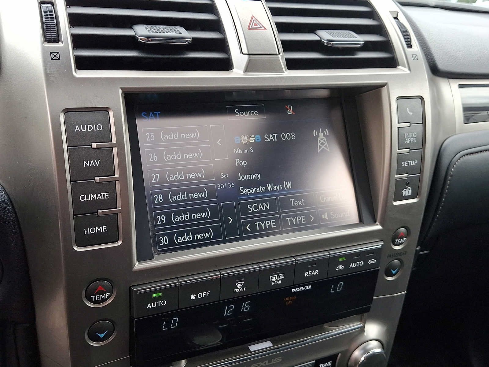 Used 2021 Lexus GX 460 Premium w/ Premium Package AWD/4WD image 18