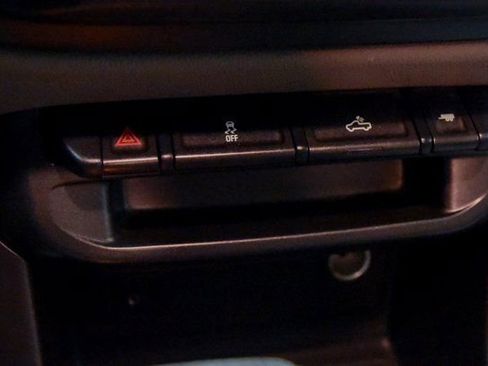 Used 2019 Chevrolet Colorado W/T w/ Custom Special Edition image 18