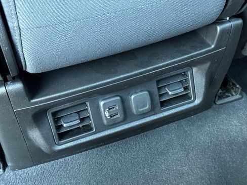 Used 2021 Chevrolet Silverado 1500 LT RWD image 13