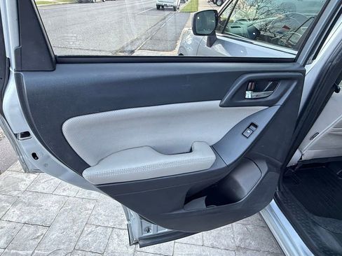 Used 2014 Subaru Forester 2.5i Limited w/ Popular Package #2 image 20