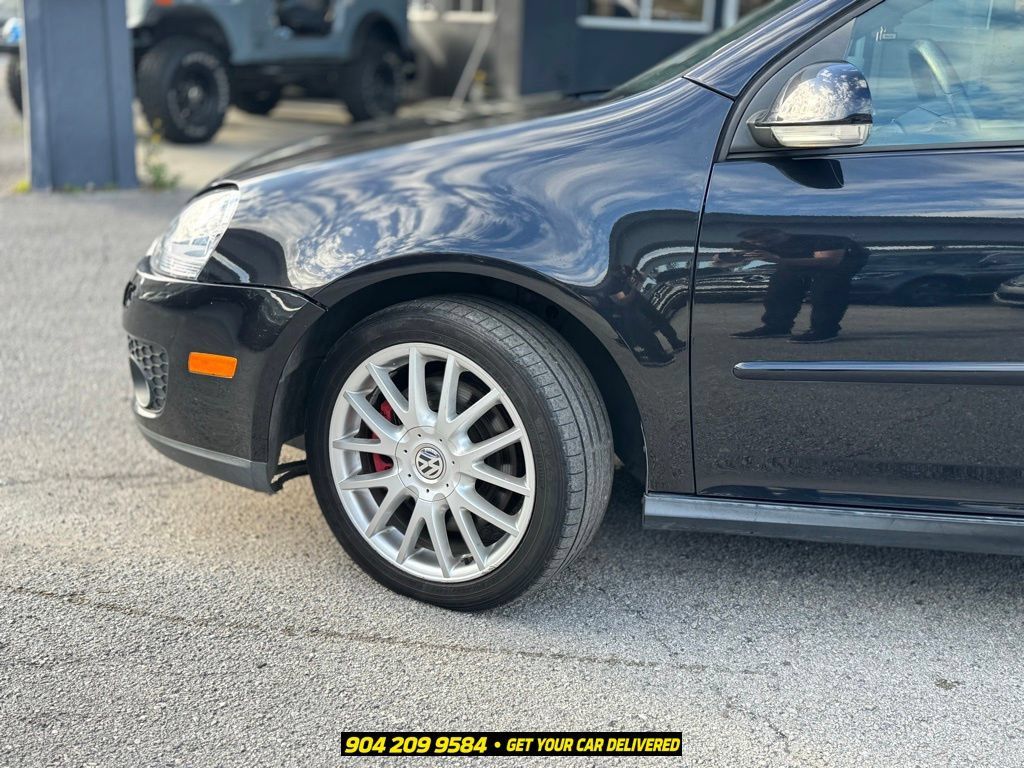 Used 2007 Volkswagen GTI 2-Door FWD image 11