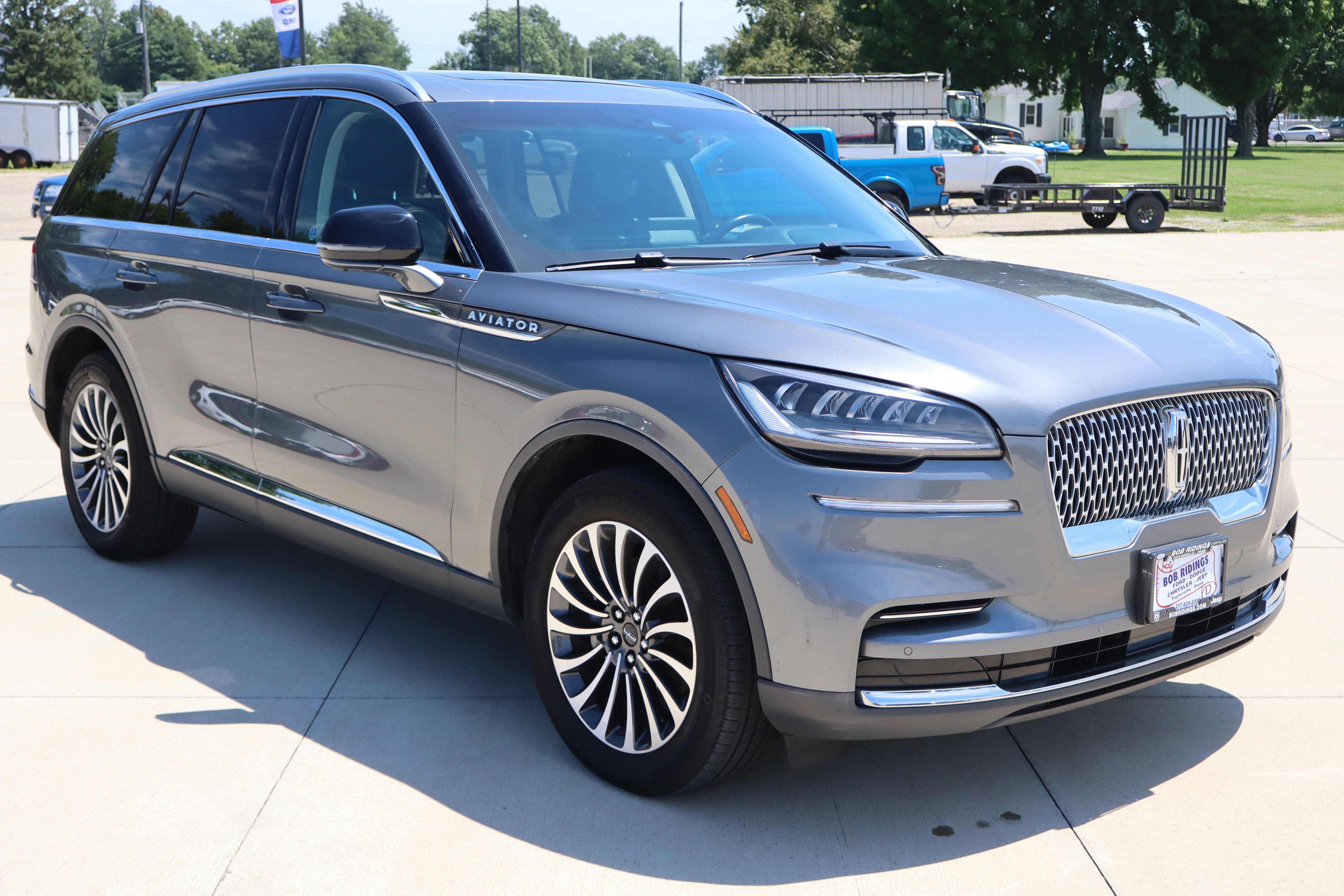 Used 2023 Lincoln Aviator Reserve AWD/4WD image 4