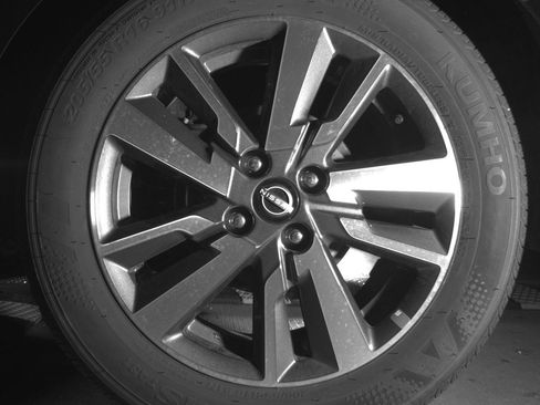 Used 2025 Nissan Versa SV image 14