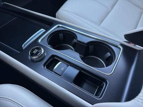 New 2026 Lincoln Corsair Premiere image 14