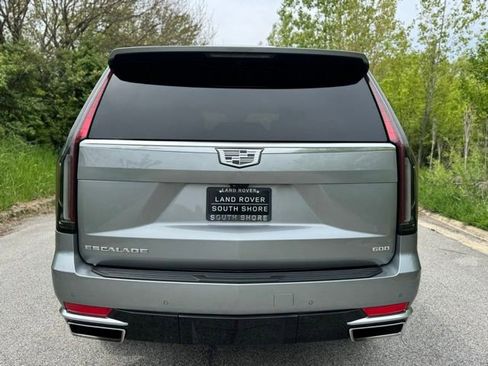 Used 2023 Cadillac Escalade Premium Luxury AWD/4WD image 6