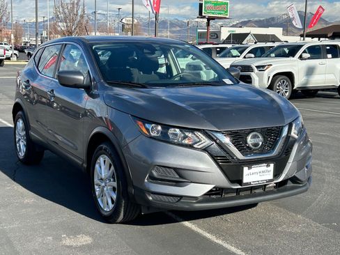 Used 2021 Nissan Rogue Sport S image 7