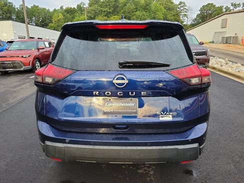 Used 2024 Nissan Rogue SV AWD/4WD image 6