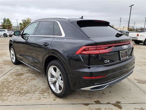 Certified 2023 Audi Q8 Premium image 5