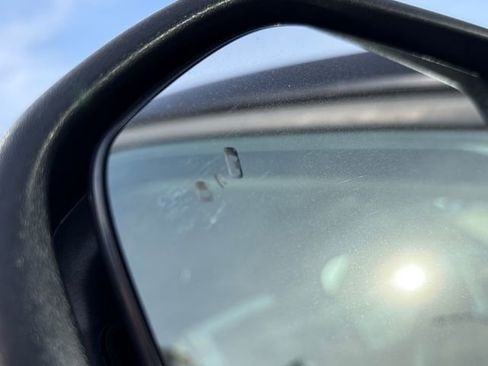 Used 2024 Ford Explorer XLT w/ Equipment Group 202A image 3