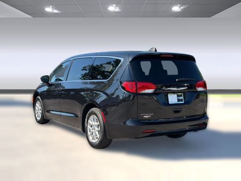 Used 2024 Chrysler Voyager LX FWD image 3