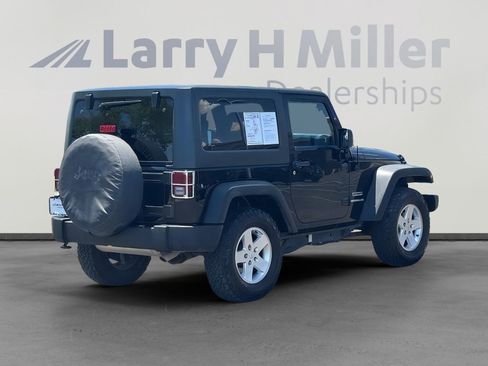 Used 2011 Jeep Wrangler Sport AWD/4WD image 6