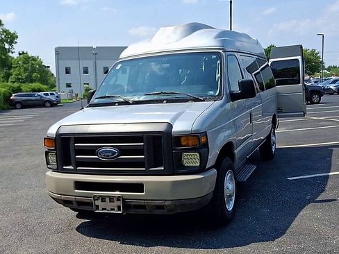 Used 2011 Ford E-350 and Econoline 350 XL w/ PWR Windows & Locks Group RWD image 3