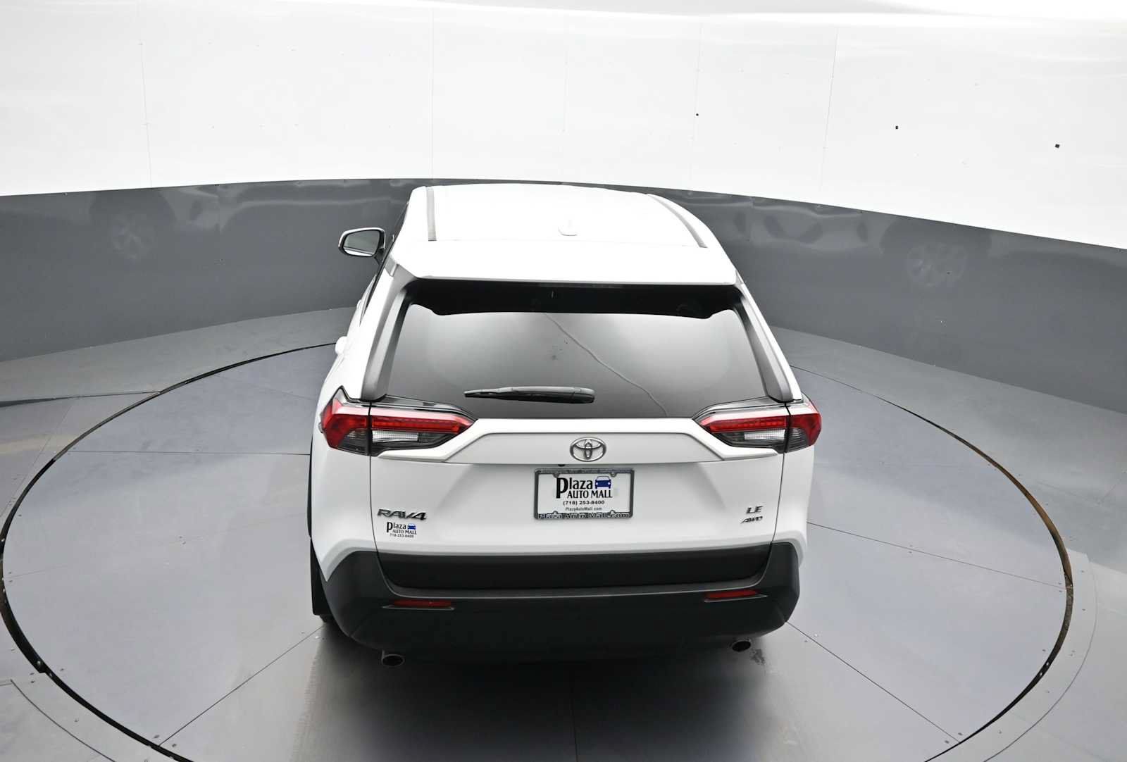 Certified 2023 Toyota RAV4 LE AWD/4WD image 38
