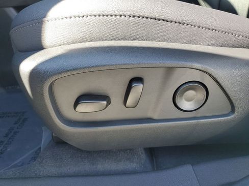 New 2026 Chevrolet Equinox LT image 22