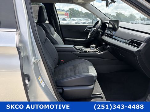 Used 2025 Mitsubishi Outlander SE AWD/4WD image 16