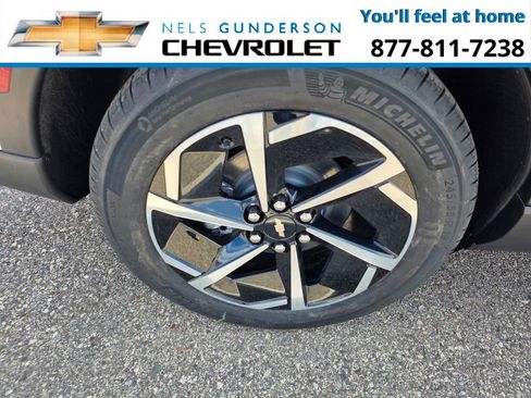 New 2026 Chevrolet Equinox EV LT w/ Comfort Package FWD image 9