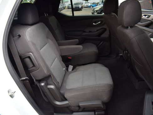 Used 2023 Chevrolet Traverse LT FWD image 35