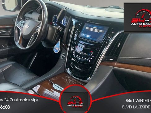 Used 2019 Cadillac Escalade ESV 2WD image 28