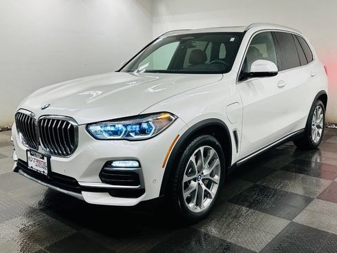 Used 2021 BMW X5 xDrive45e w/ Executive Package image 9