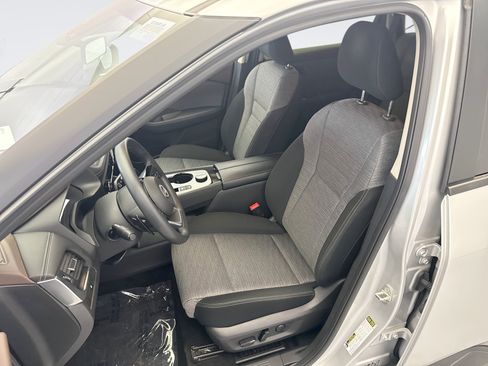 Used 2023 Nissan Rogue SV AWD/4WD image 11
