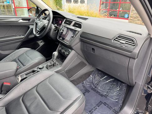 Used 2019 Volkswagen Tiguan SEL Premium image 22