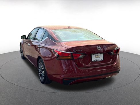 Used 2025 Nissan Altima 2.5 SV image 12