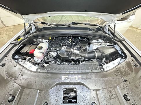 Used 2023 Jeep Grand Cherokee Laredo image 53