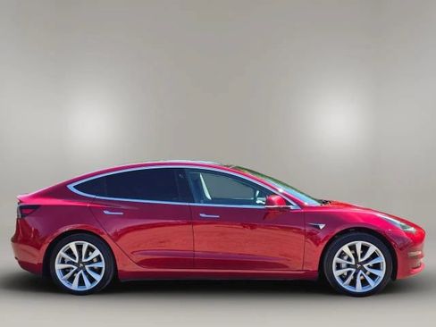 Used 2018 Tesla Model 3 Long Range RWD image 4