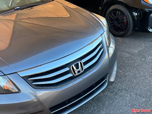 Used 2011 Honda Accord EX-L image 7