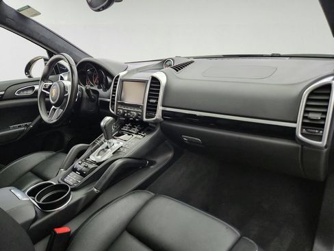 Used 2016 Porsche Cayenne GTS AWD/4WD image 27