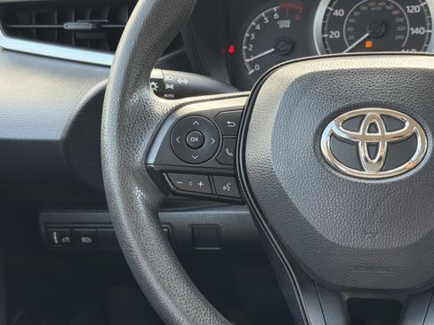 Used 2022 Toyota Corolla LE image 8