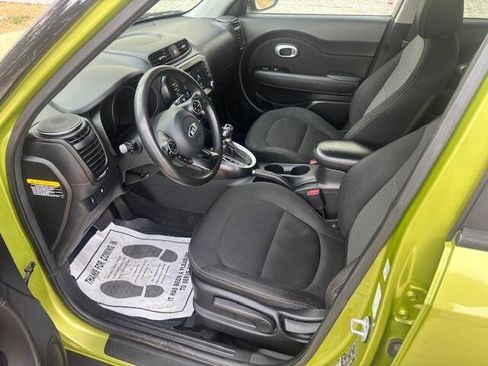 Used 2018 Kia Soul + FWD image 14