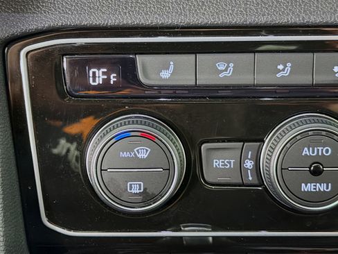 Used 2022 Volkswagen Atlas SE image 22