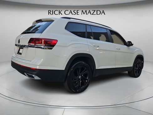 Used 2023 Volkswagen Atlas SE w/ Black Wheel Package image 7
