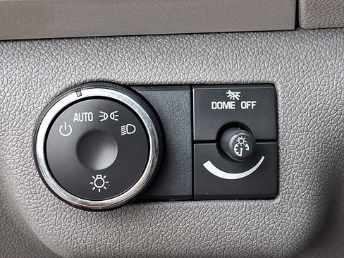 Used 2010 Chevrolet Traverse LT w/ Personal Connectivity Package FWD image 22