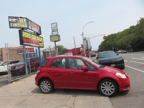 Used 2012 Suzuki SX4 Sportback FWD image 9