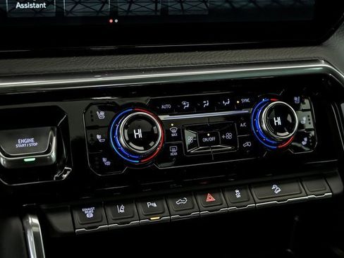 New 2026 GMC Sierra 2500 Denali w/ Denali Reserve Package image 17