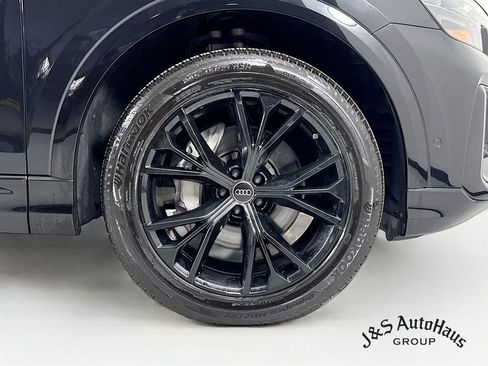 Used 2024 Audi Q8 Premium Plus w/ Premium Plus Package image 37