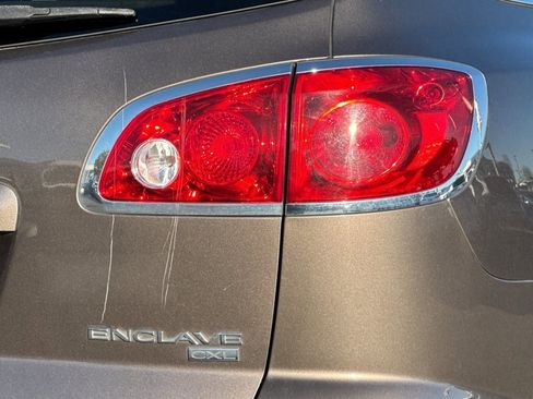 Used 2010 Buick Enclave CXL w/ Trailering Provision Package image 12