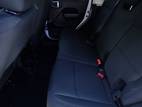 Used 2022 Jeep Wrangler Unlimited Sport AWD/4WD image 10