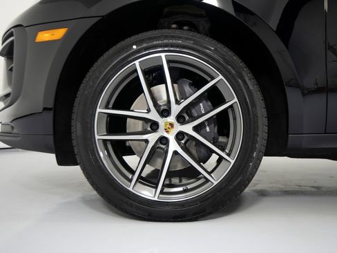 New 2026 Porsche Macan AWD/4WD image 14