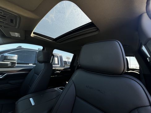 New 2025 GMC Sierra 2500 Denali w/ Technology Package image 23