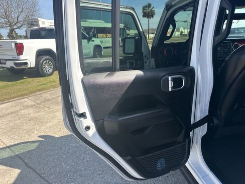 Used 2020 Jeep Wrangler Unlimited Rubicon image 9