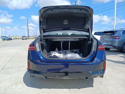 New 2026 BMW 530i w/ M Sport Package RWD image 9