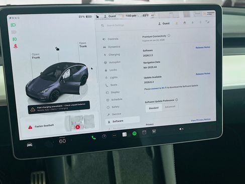 Used 2023 Tesla Model Y Performance image 33