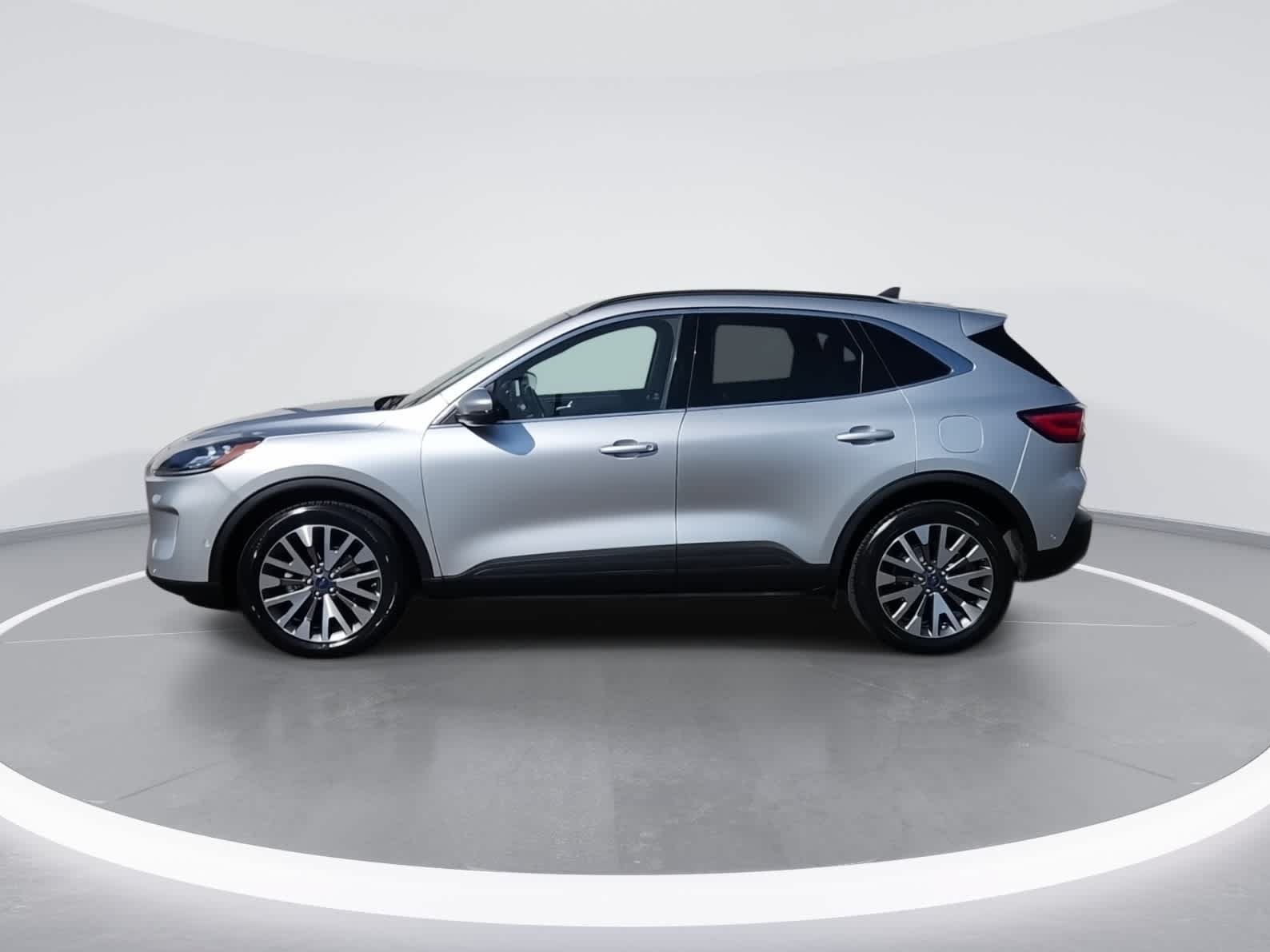 Used 2020 Ford Escape Titanium AWD/4WD image 5